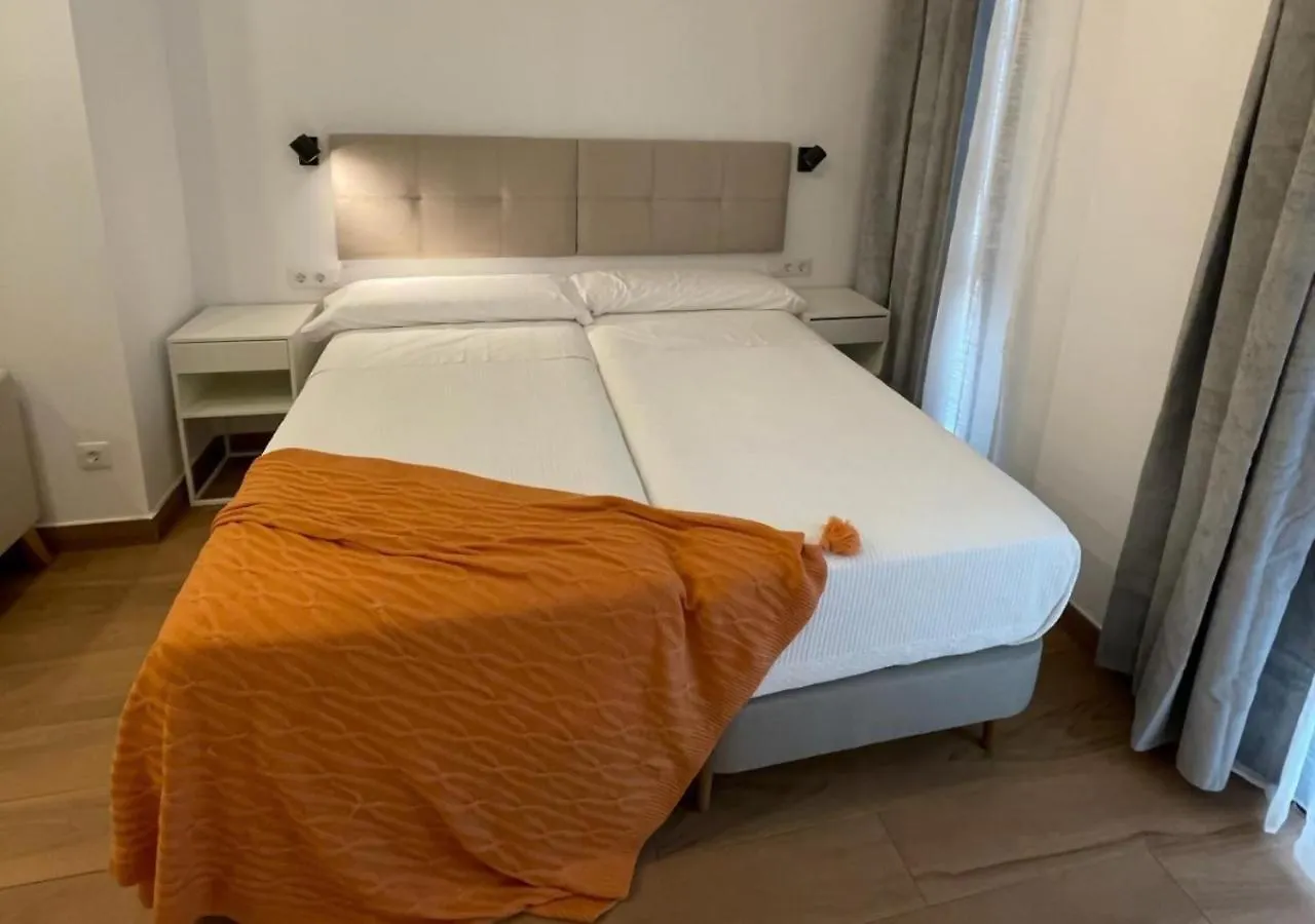 Global Suites Sevilla Apartment
