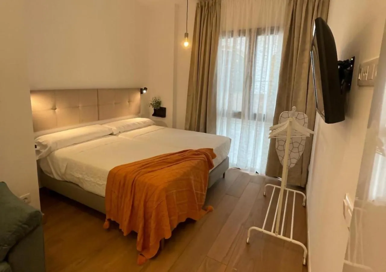 Global Suites Sevilla Apartment